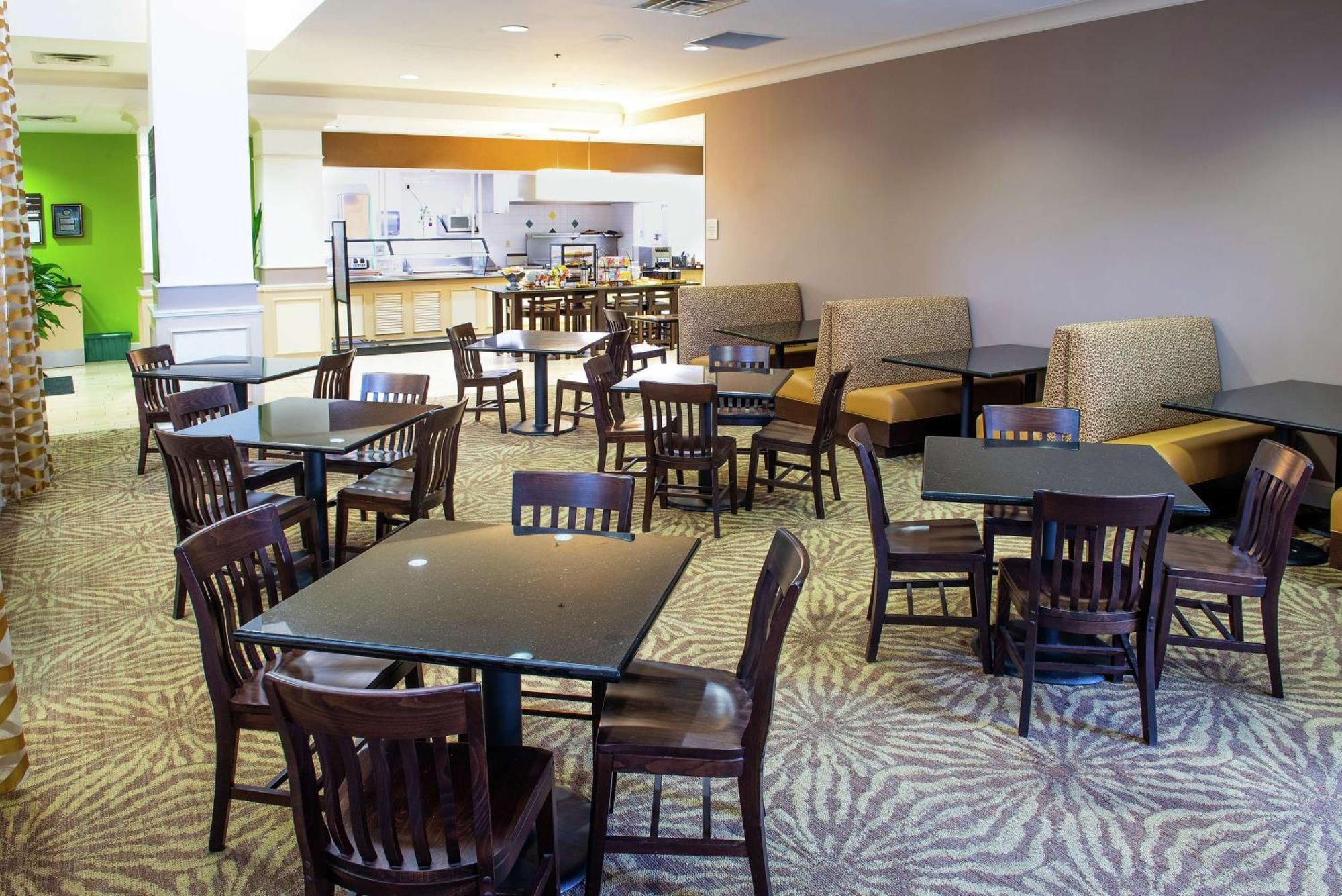 Hilton Garden Inn Rochester Downtown Exterior photo