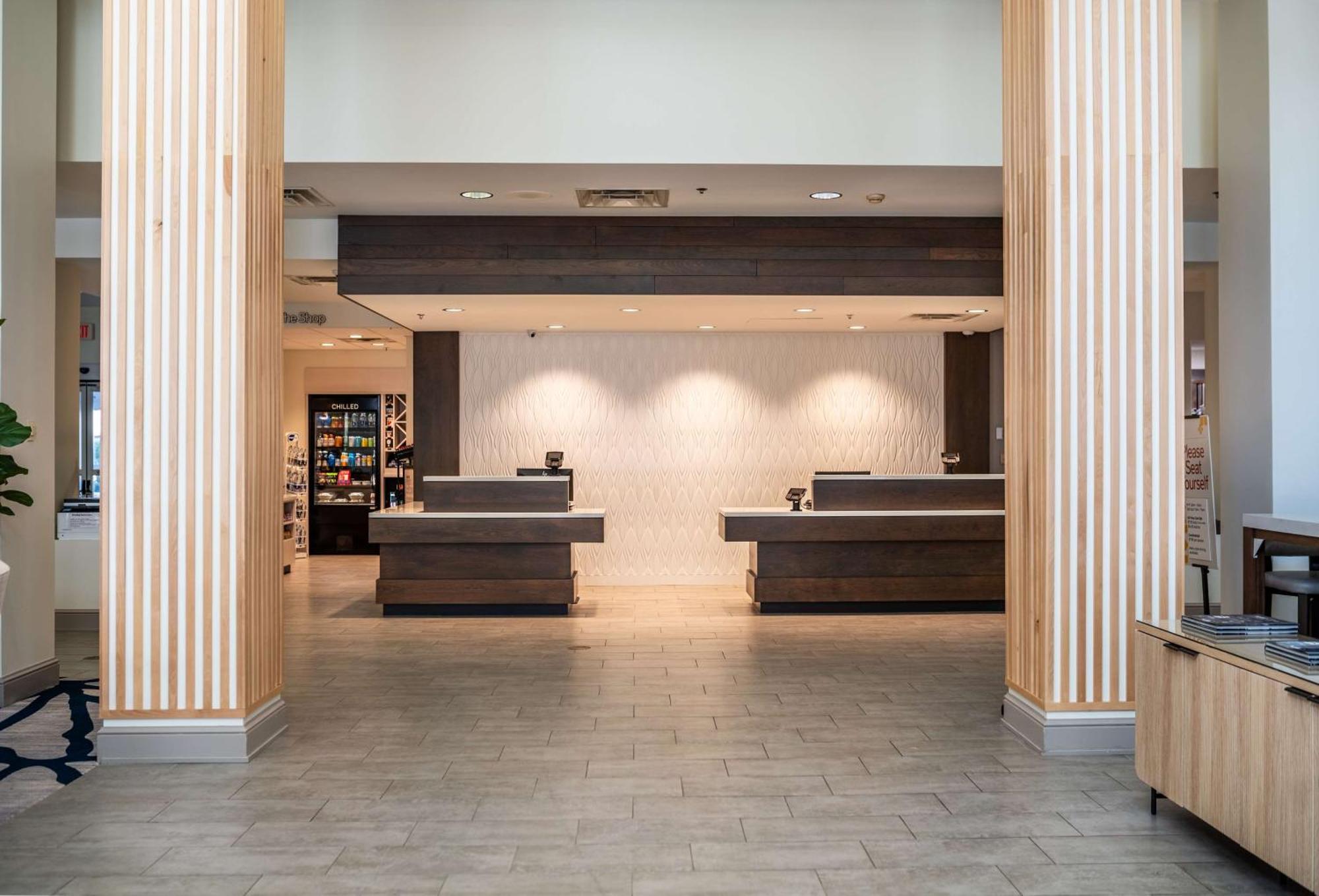Hilton Garden Inn Rochester Downtown Exterior photo
