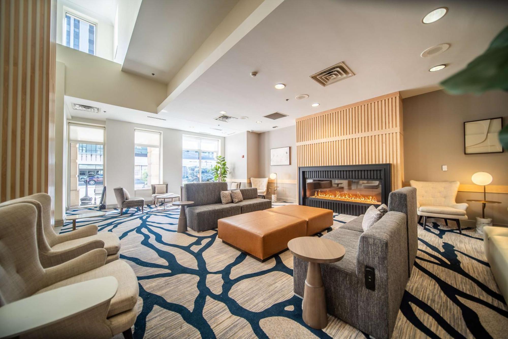 Hilton Garden Inn Rochester Downtown Exterior photo