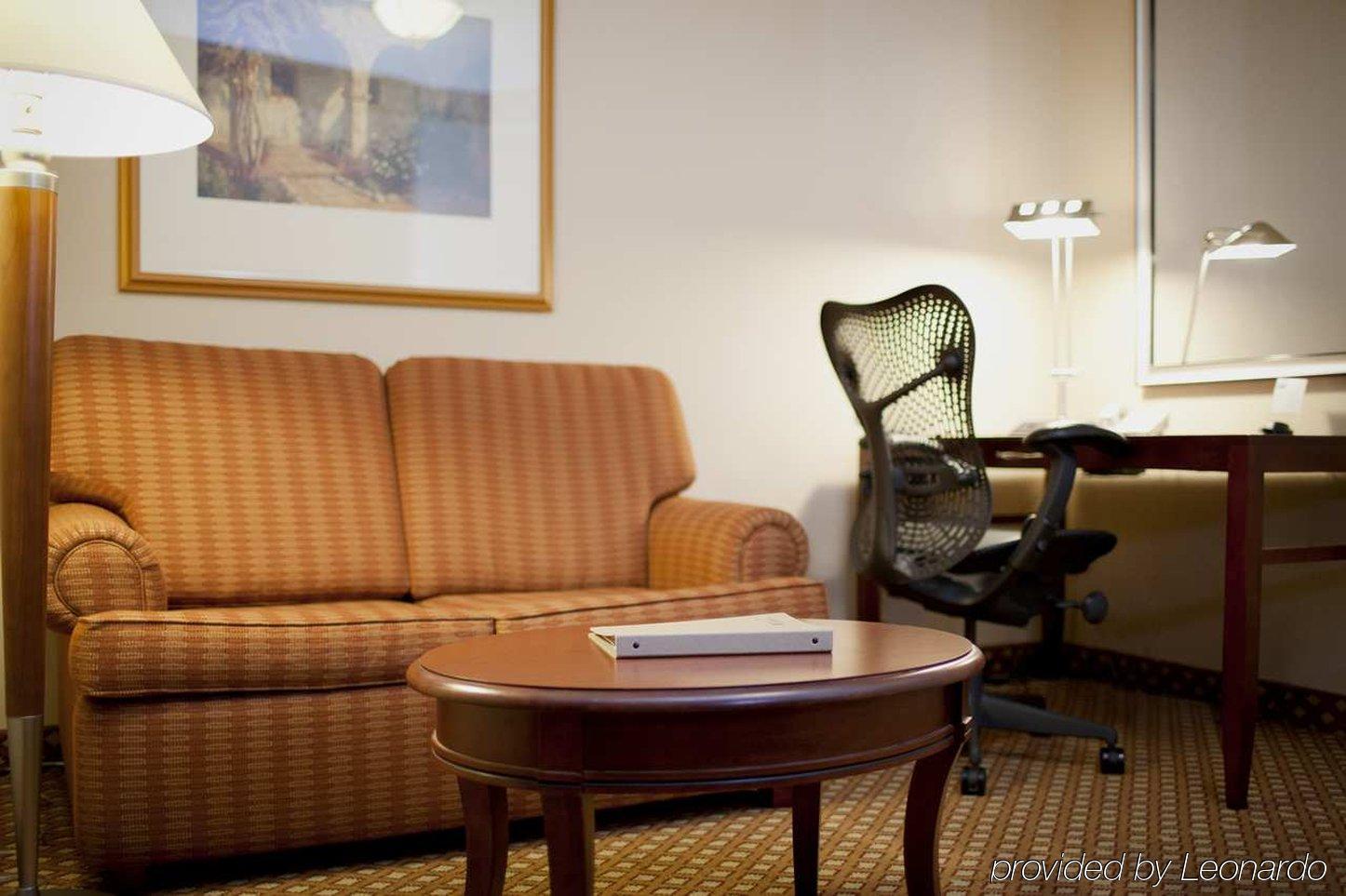 Hilton Garden Inn Rochester Downtown Exterior photo
