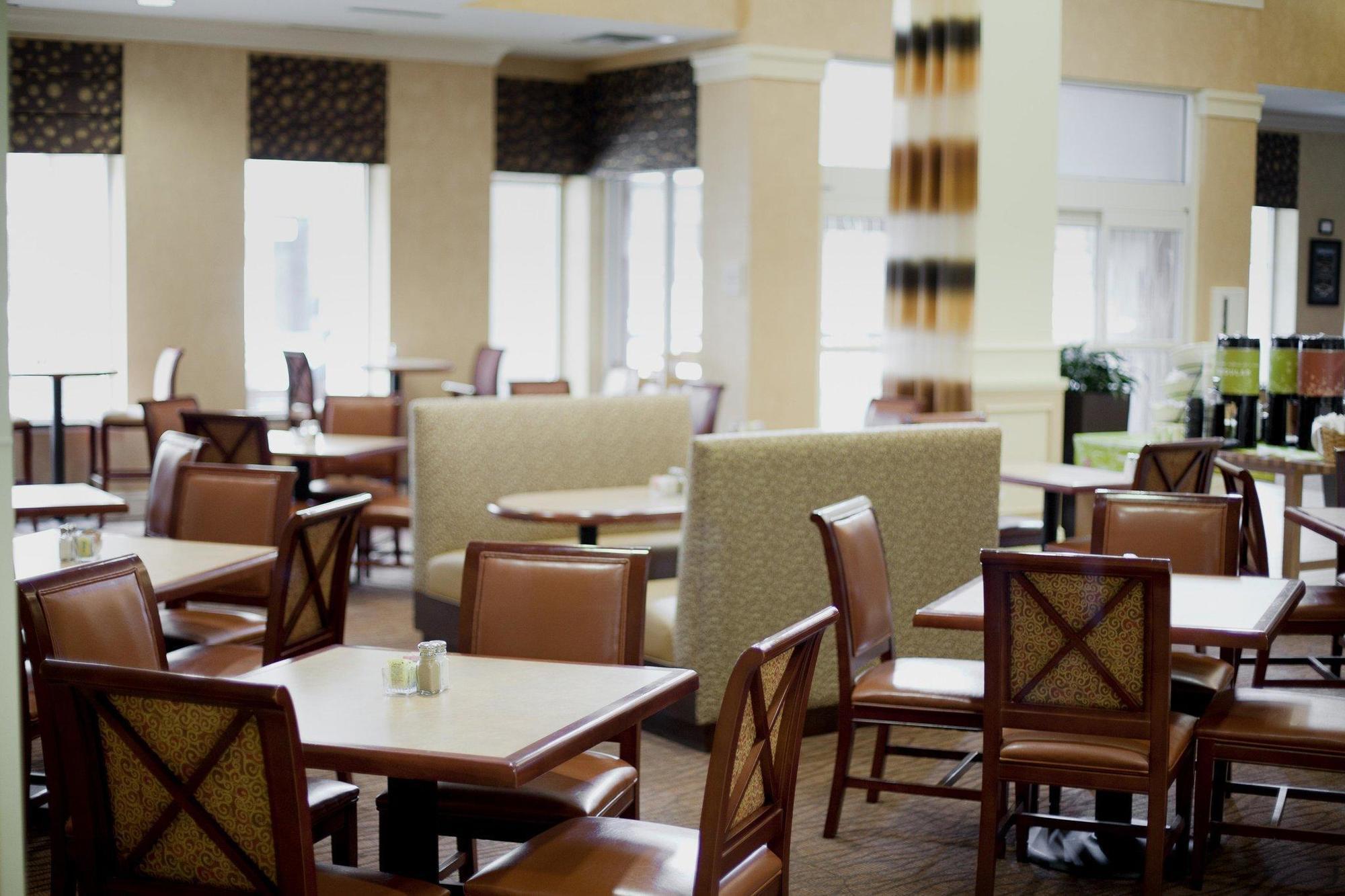 Hilton Garden Inn Rochester Downtown Exterior photo