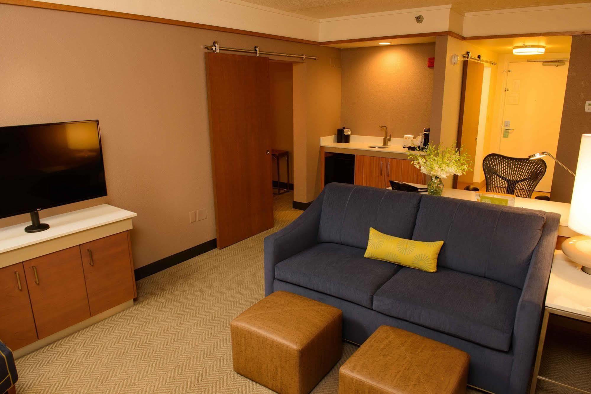 Hilton Garden Inn Rochester Downtown Exterior photo