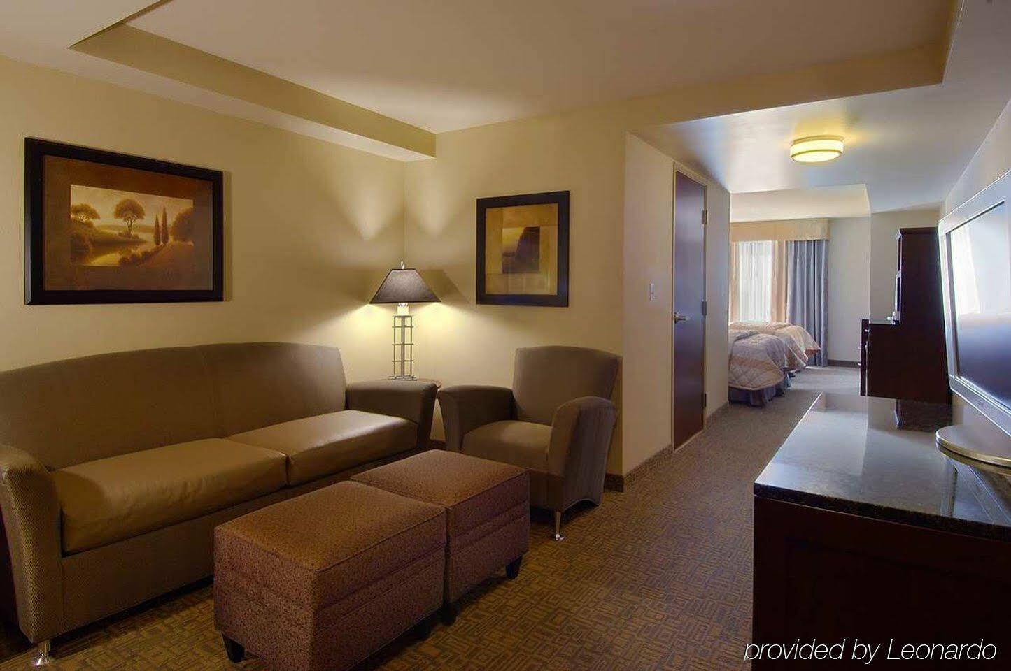 Hilton Garden Inn Rochester Downtown Exterior photo